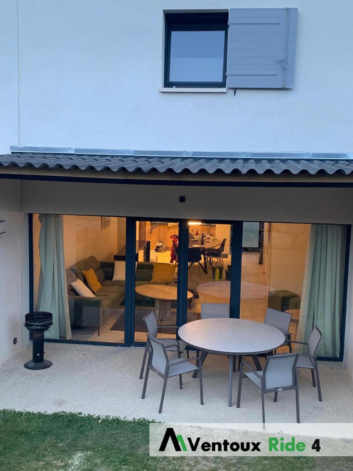 Ventoux Ride Apartman Malaucène Szoba fotó