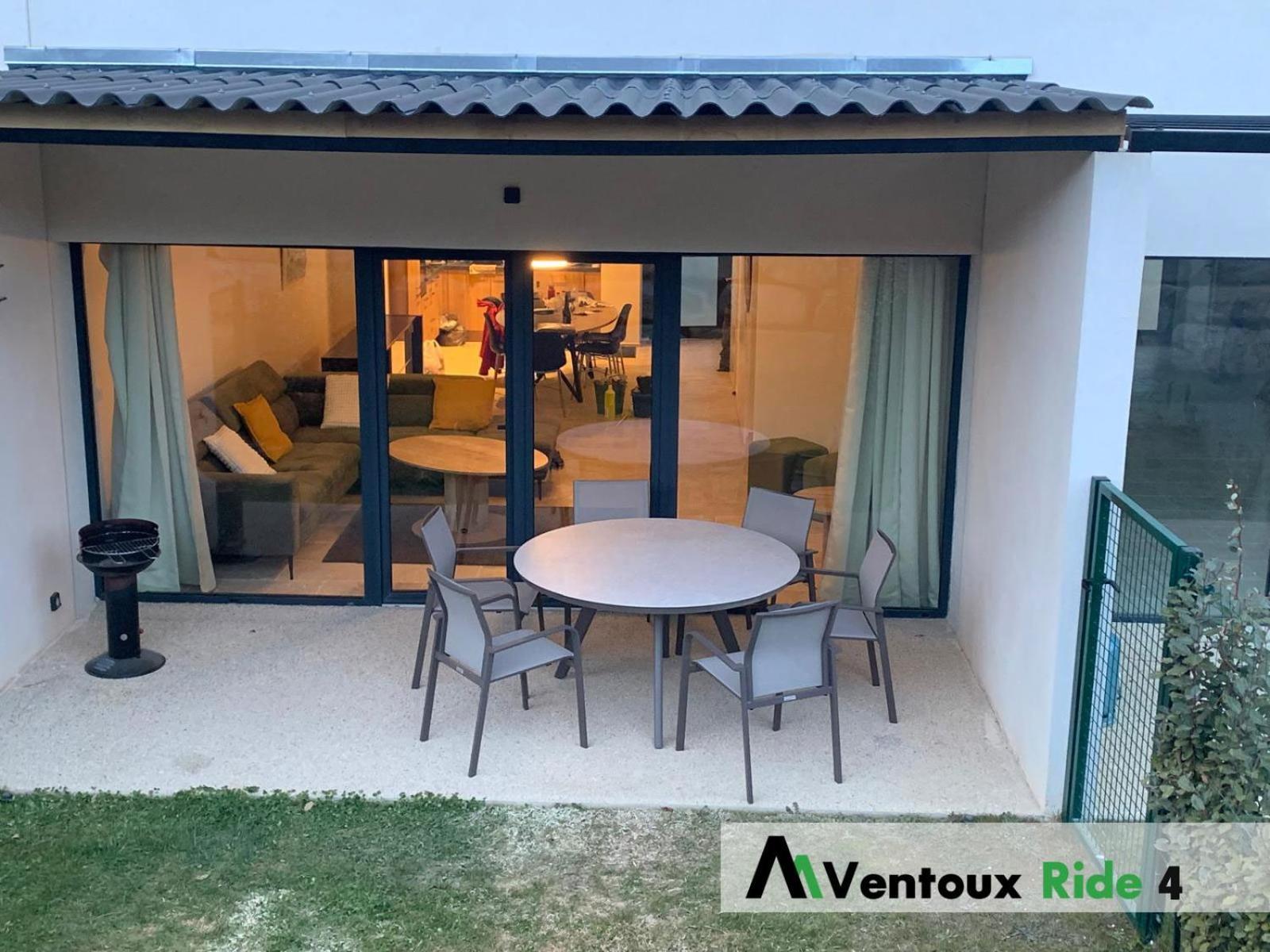 Ventoux Ride Apartman Malaucène Szoba fotó