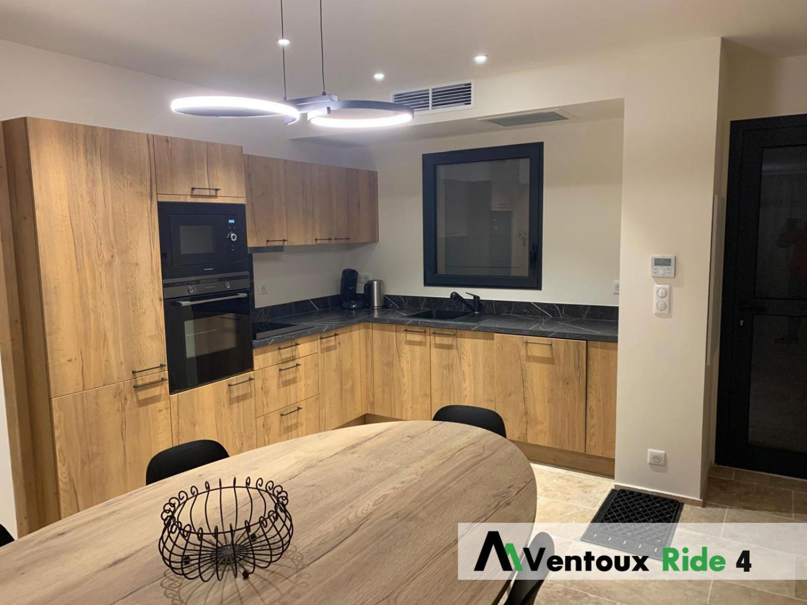 Ventoux Ride Apartman Malaucène Szoba fotó